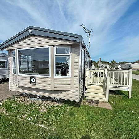 6 Berth Caravan With Decking At Sunnydale Holiday Park Ref 35243Kg Louth  Exterior foto